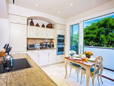 Wailea 4 Bedroom Vacation Home - Amazing Views and Interior